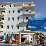 6 Milje ホテル 4*