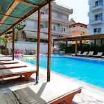 6 Milje Hotel