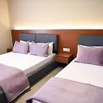 ホテル 6 Milje 4*