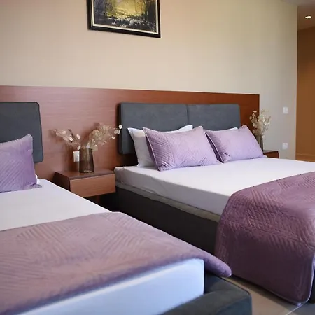 6 Milje Hotel