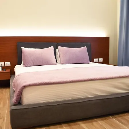 Hotel 6 Milje 4*