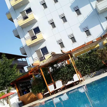Hotel 6 Milje 4*