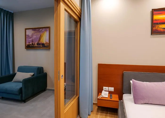 Hotel 6 Milje 4*